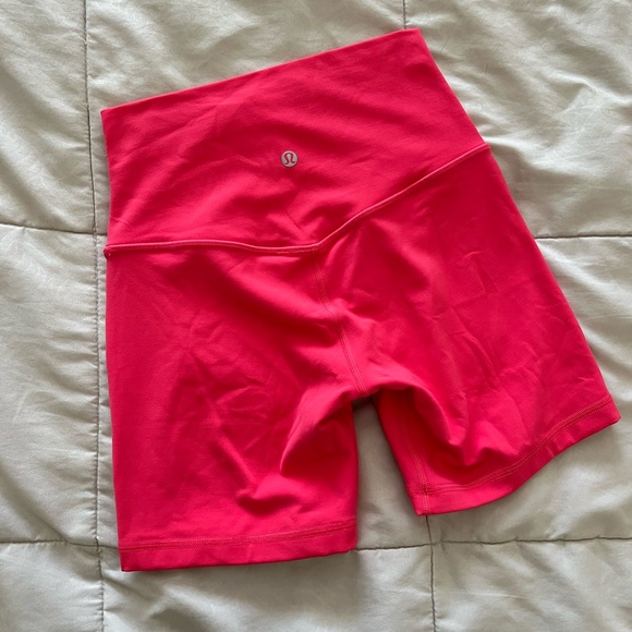 Lululemon Align Short Lipgloss 4 - Picture 4 of 5